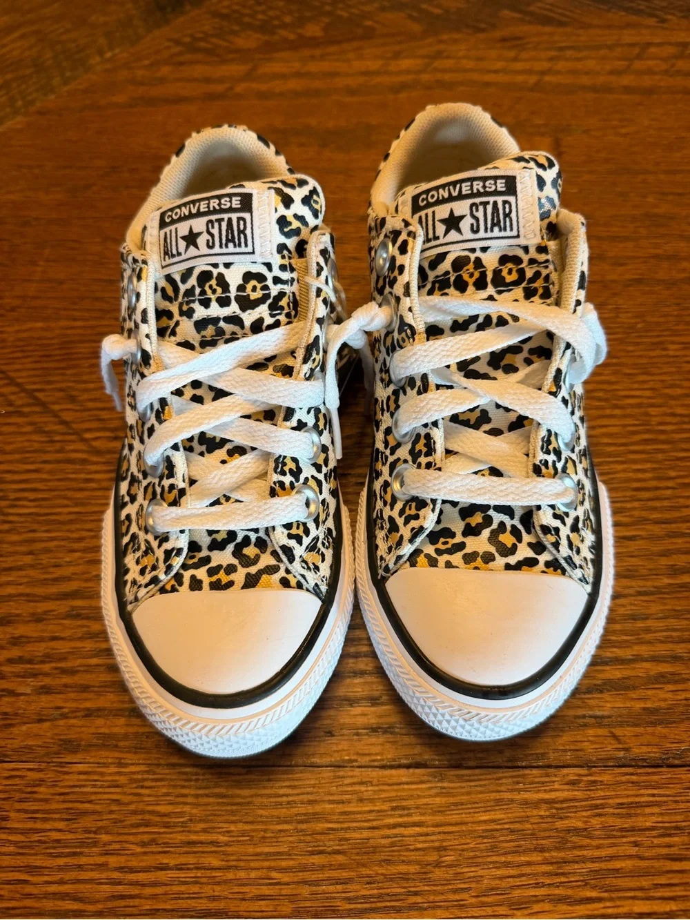 Converse Kids Leopard Print Low Top Sneakers Sz 12